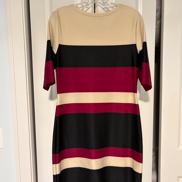 Perfect November colors / stretch knit dress from Sandra Darren. - Picture 2 of 3
